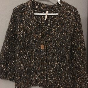 3/4 length sleeve one button sweater